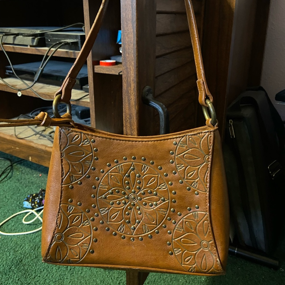 Elegant Brown Leather Shoulder Bag